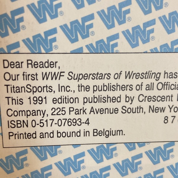 Vintage 1991 WWF Superstars of Wrestling Hard Cover Book Hulk Hogan Cover - Picture 4 of 11